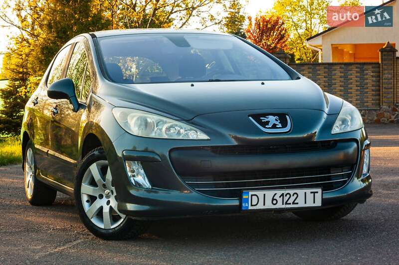 Хэтчбек Peugeot 308 2007 в Костополе
