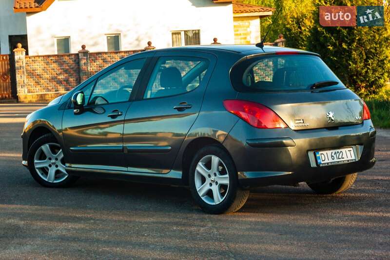 Хэтчбек Peugeot 308 2007 в Костополе