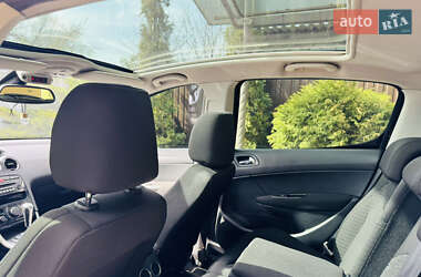 Хэтчбек Peugeot 308 2012 в 