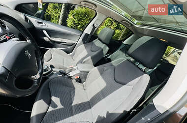 Хэтчбек Peugeot 308 2012 в 