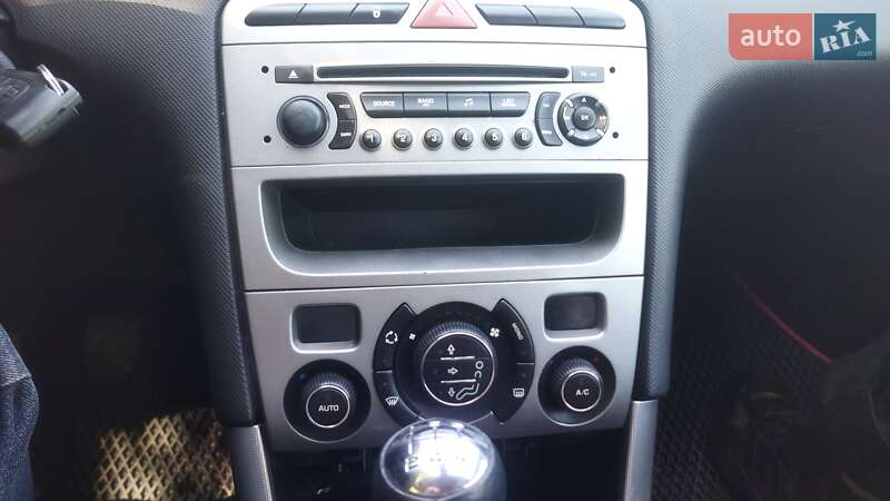 Хэтчбек Peugeot 308 2007 в Староконстантинове
