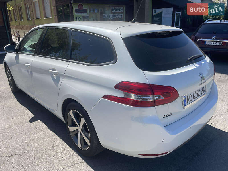Универсал Peugeot 308 2016 в Киеве