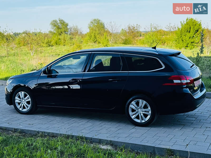 Універсал Peugeot 308 2015 в Здолбуніві