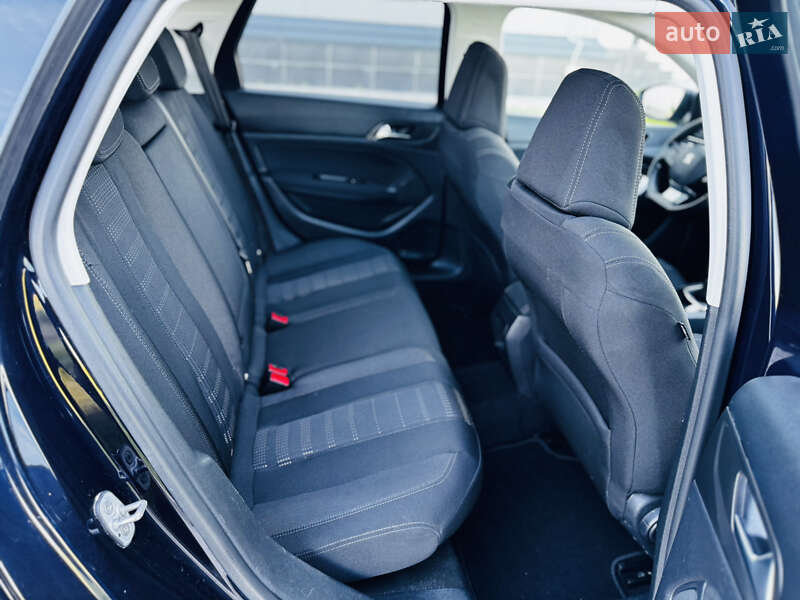 Універсал Peugeot 308 2015 в Здолбуніві