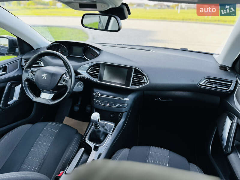 Універсал Peugeot 308 2015 в Здолбуніві