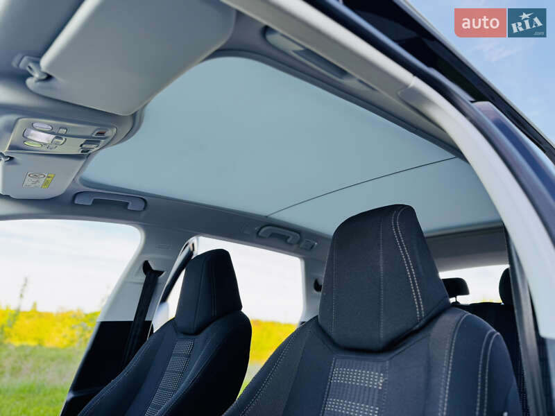 Універсал Peugeot 308 2015 в Здолбуніві