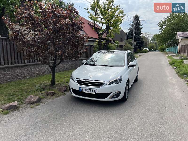 Универсал Peugeot 308 2016 в Киеве