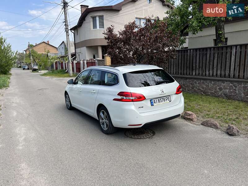 Универсал Peugeot 308 2016 в Киеве