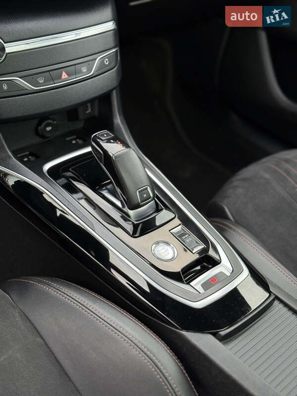 Универсал Peugeot 308 2018 в Дубно