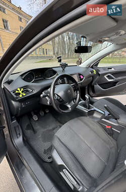 Универсал Peugeot 308 2015 в 