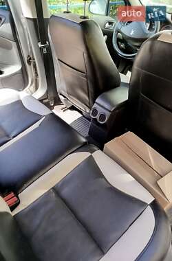 Хэтчбек Peugeot 308 2008 в 