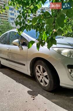 Хэтчбек Peugeot 308 2008 в 
