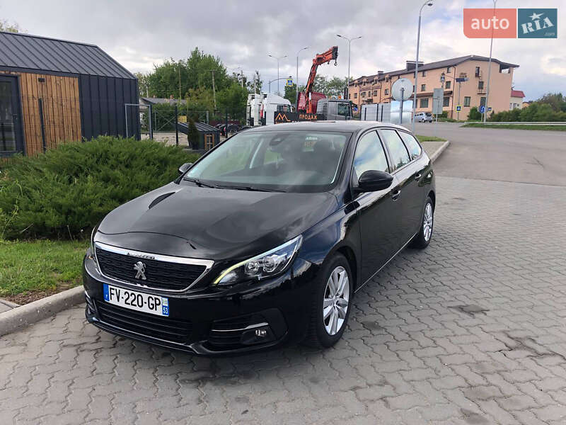 Универсал Peugeot 308 2020 в 