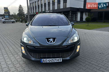 Хетчбек Peugeot 308 2008 в 