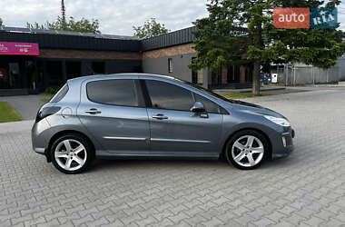 Хетчбек Peugeot 308 2008 в 