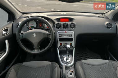 Хетчбек Peugeot 308 2008 в 