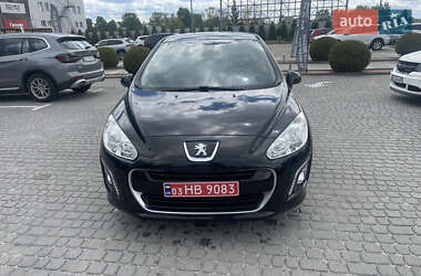 Хэтчбек Peugeot 308 2012 в 