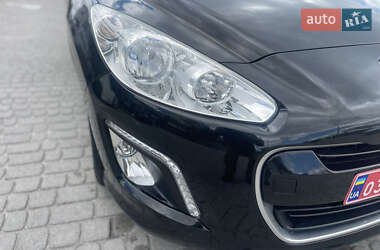 Хэтчбек Peugeot 308 2012 в 