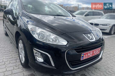 Хэтчбек Peugeot 308 2012 в 