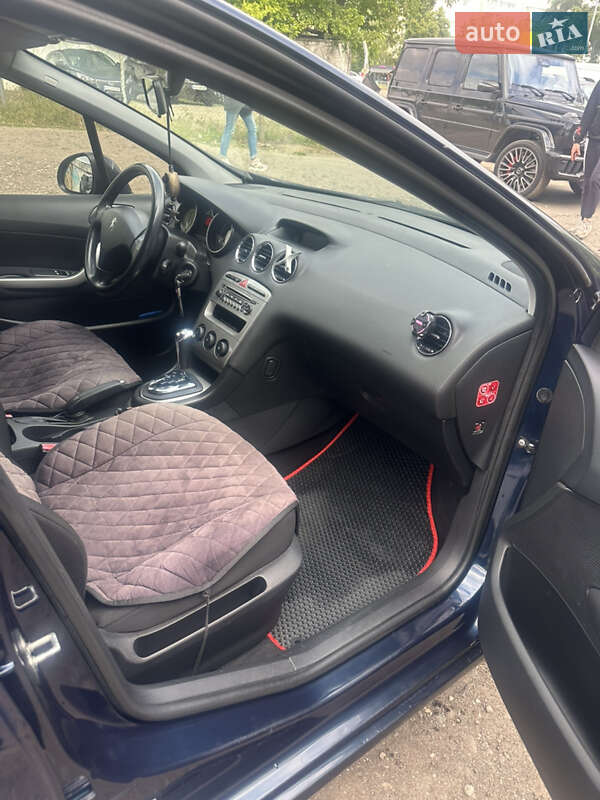 Хэтчбек Peugeot 308 2010 в Киеве