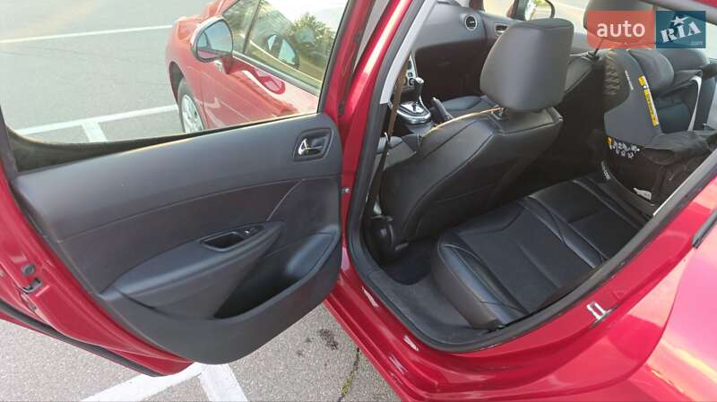 Хэтчбек Peugeot 308 2012 в Киеве