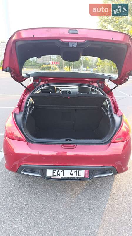 Хэтчбек Peugeot 308 2012 в Киеве