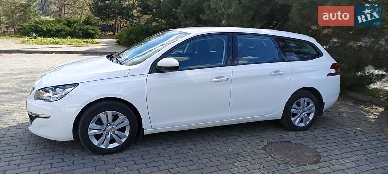 Универсал Peugeot 308 2015 в Каменке