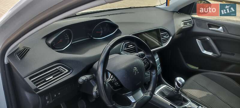 Универсал Peugeot 308 2015 в Каменке