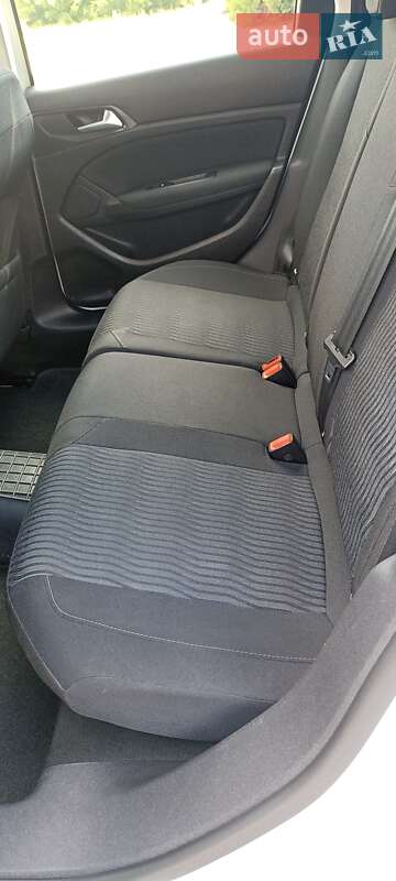 Универсал Peugeot 308 2015 в Каменке