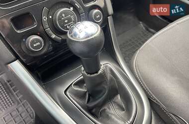 Хетчбек Peugeot 308 2013 в 