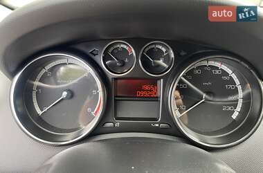 Хетчбек Peugeot 308 2013 в 