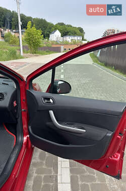 Хетчбек Peugeot 308 2008 в 