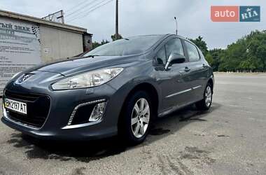 Хетчбек Peugeot 308 2011 в 