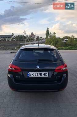 Універсал Peugeot 308 2015 в 