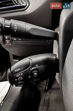 Універсал Peugeot 308 2015 в 