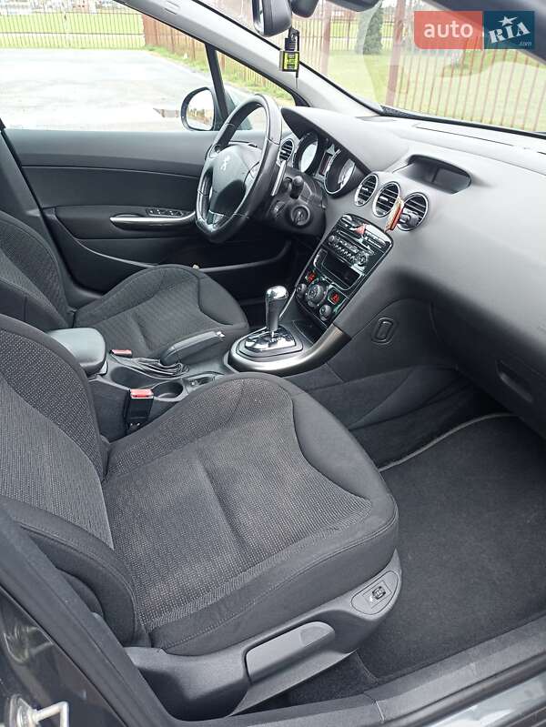 Универсал Peugeot 308 2011 в Луцке
