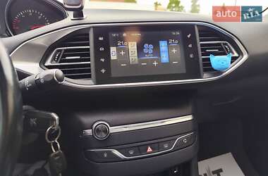 Универсал Peugeot 308 2014 в 