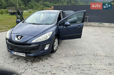 Хетчбек Peugeot 308 2008 в Стрию