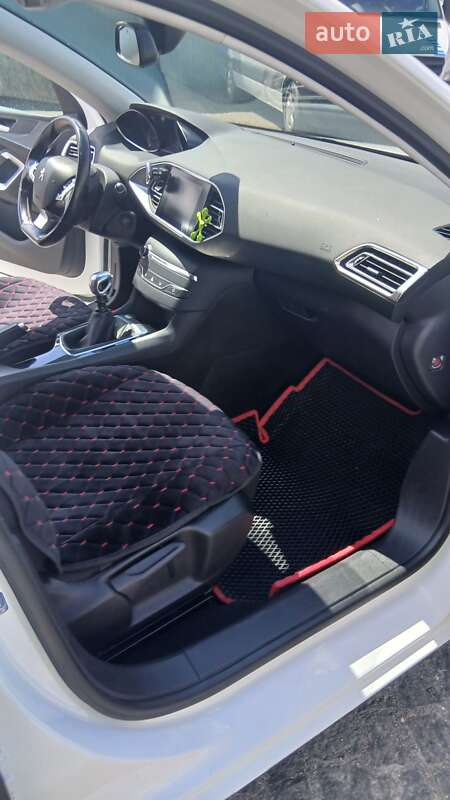 Универсал Peugeot 308 2018 в Кременце