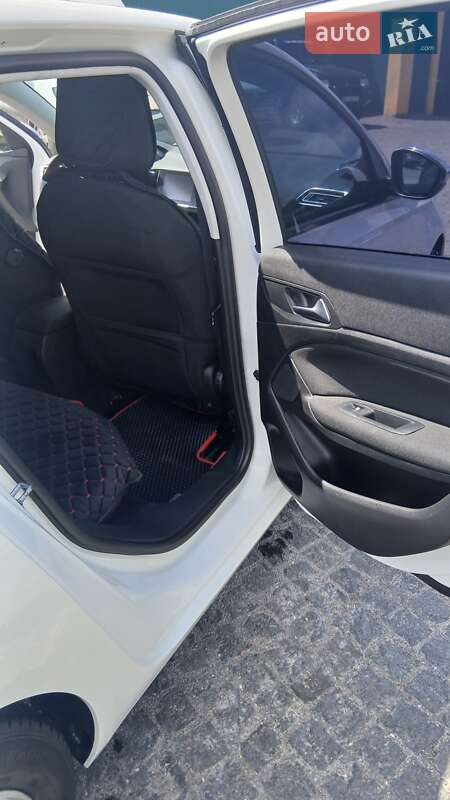 Универсал Peugeot 308 2018 в Кременце