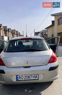 Хэтчбек Peugeot 308 2008 в 