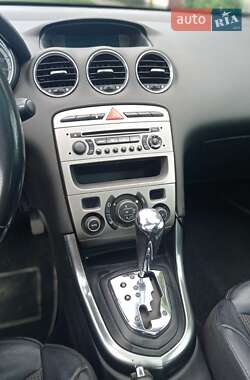 Хэтчбек Peugeot 308 2011 в 