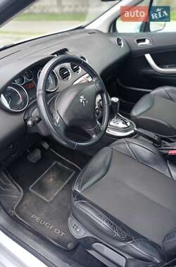 Хэтчбек Peugeot 308 2011 в 