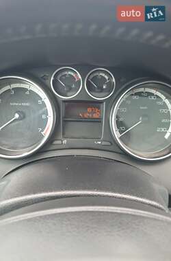 Хэтчбек Peugeot 308 2011 в 