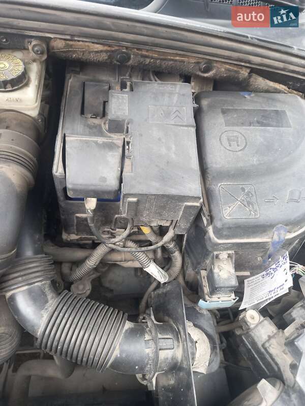 Универсал Peugeot 308 2010 в Гайсине