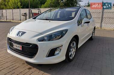 Хэтчбек Peugeot 308 2011 в Ровно
