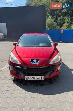 Хетчбек Peugeot 308 2008 в Рахові