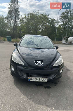 Хетчбек Peugeot 308 2008 в 