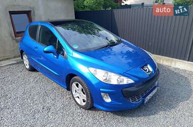 Хэтчбек Peugeot 308 2008 в Самборе