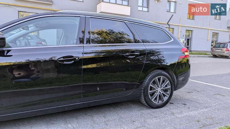Універсал Peugeot 308 2015 в Івано-Франківську
